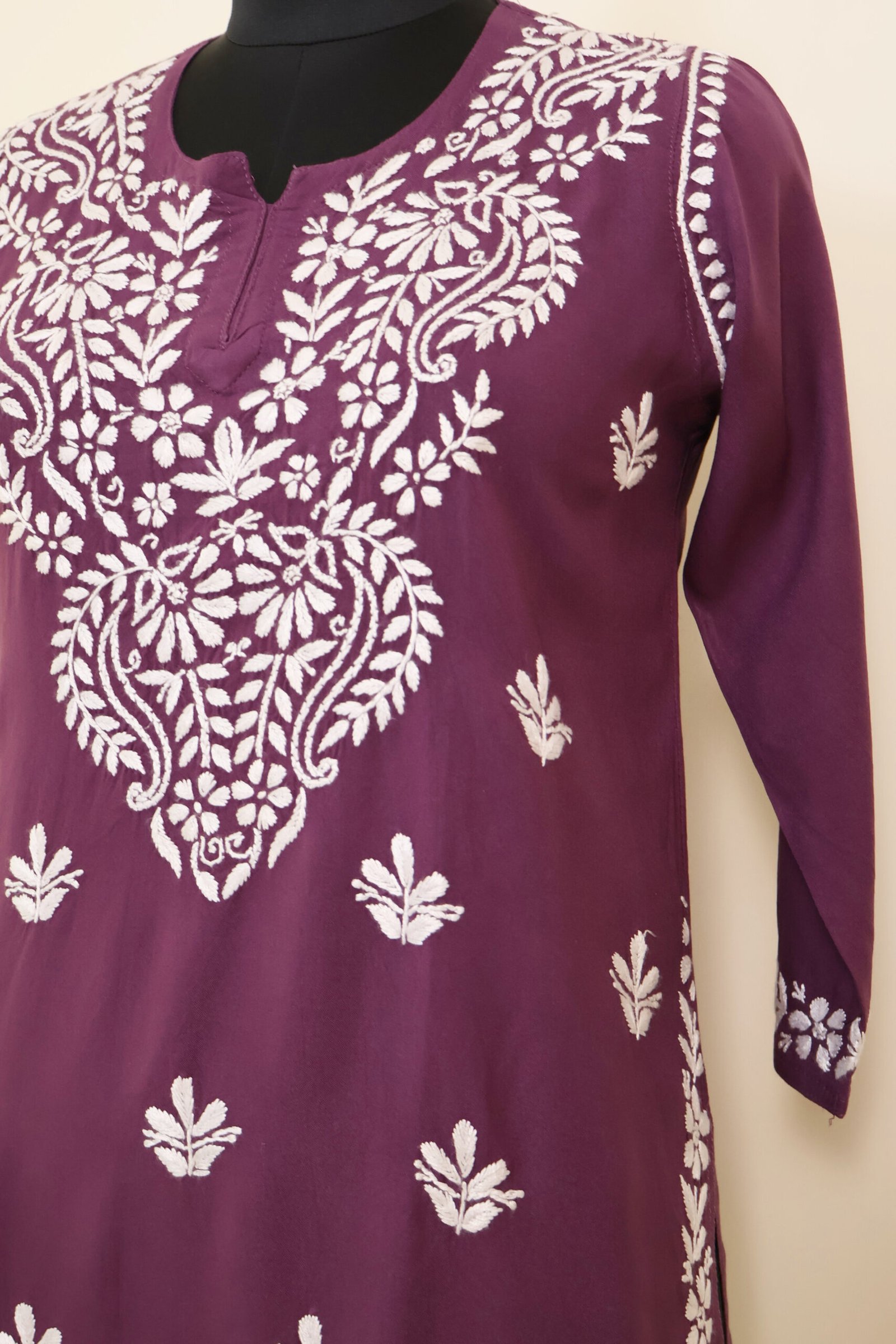 women short chikankari kurti | handcrafted lucknowi embroidered kurti women short chikankari kurti | handcrafted lucknowi embroidered kurti purewear creations
